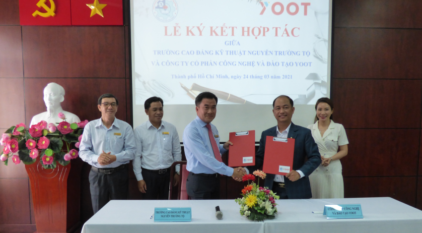 Lễ ký kết hợp tác với Công ty Yoot