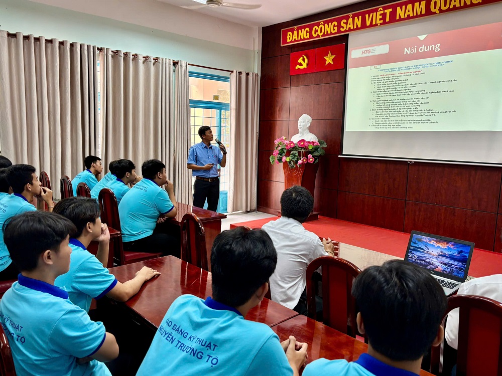 Media/1_TH1070/FolderFunc/202508/Images/dinh-huong-nghe-nghiep1-20250818024138-e.jpg