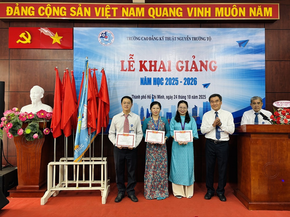 Lễ Khai giảng 2025